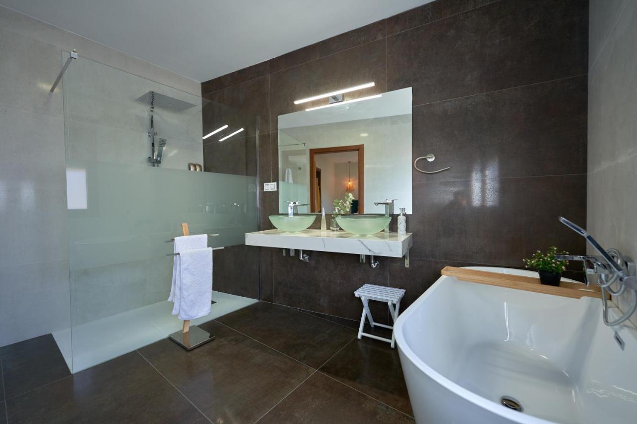 Duplex Casa De Las Argollas Grand Suite Parking Gratis Plasencia Exterior photo
